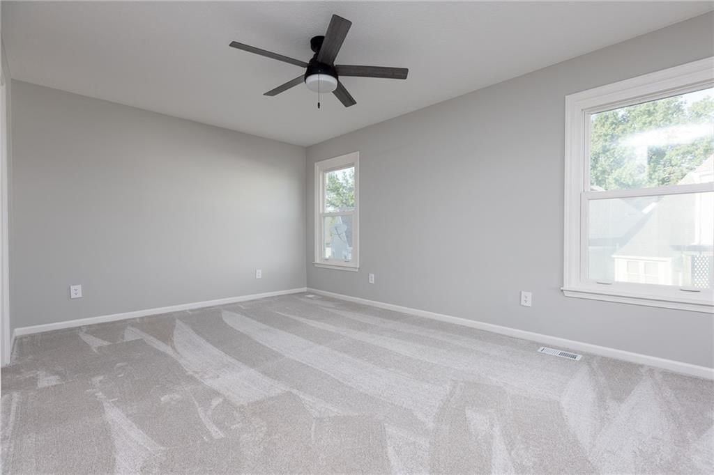 9621 N Locust Drive — photo 8