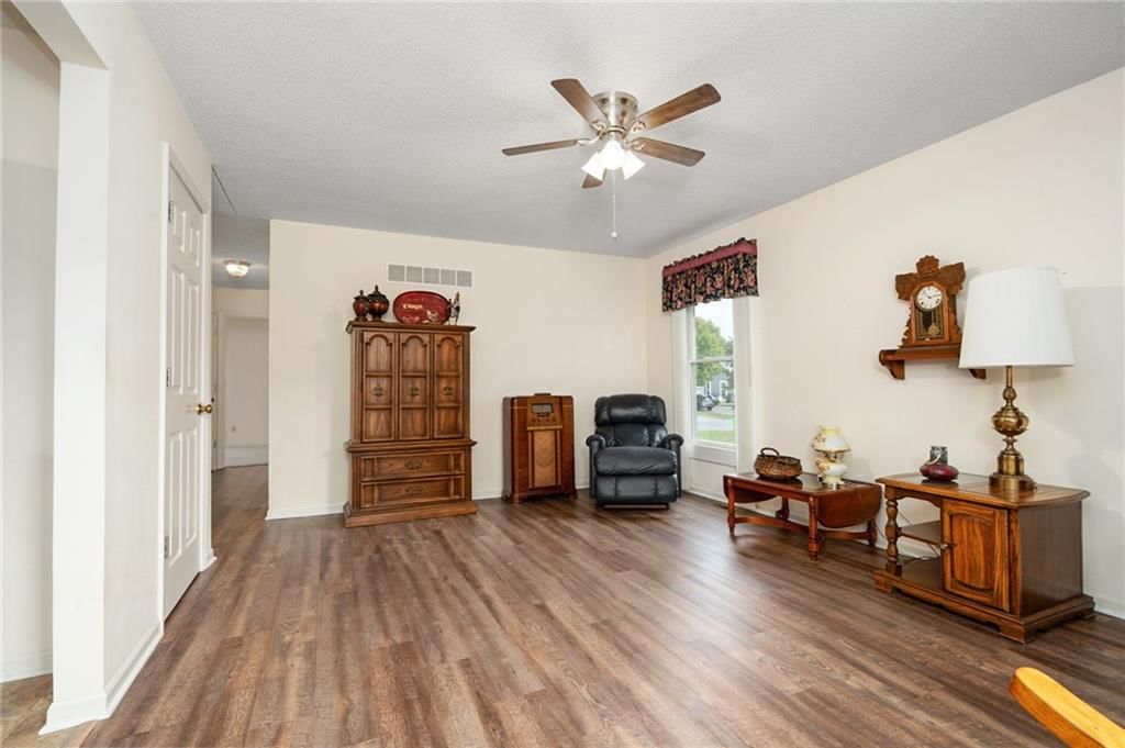 212 Edgewood Drive — photo 7
