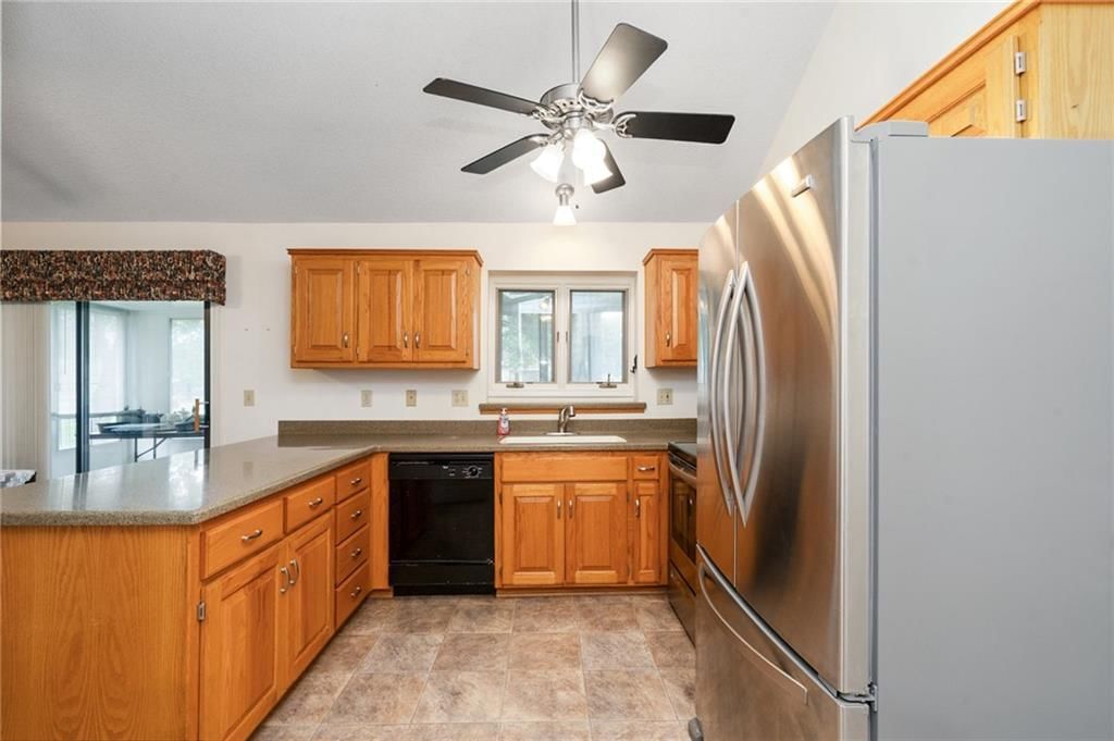 212 Edgewood Drive — photo 12