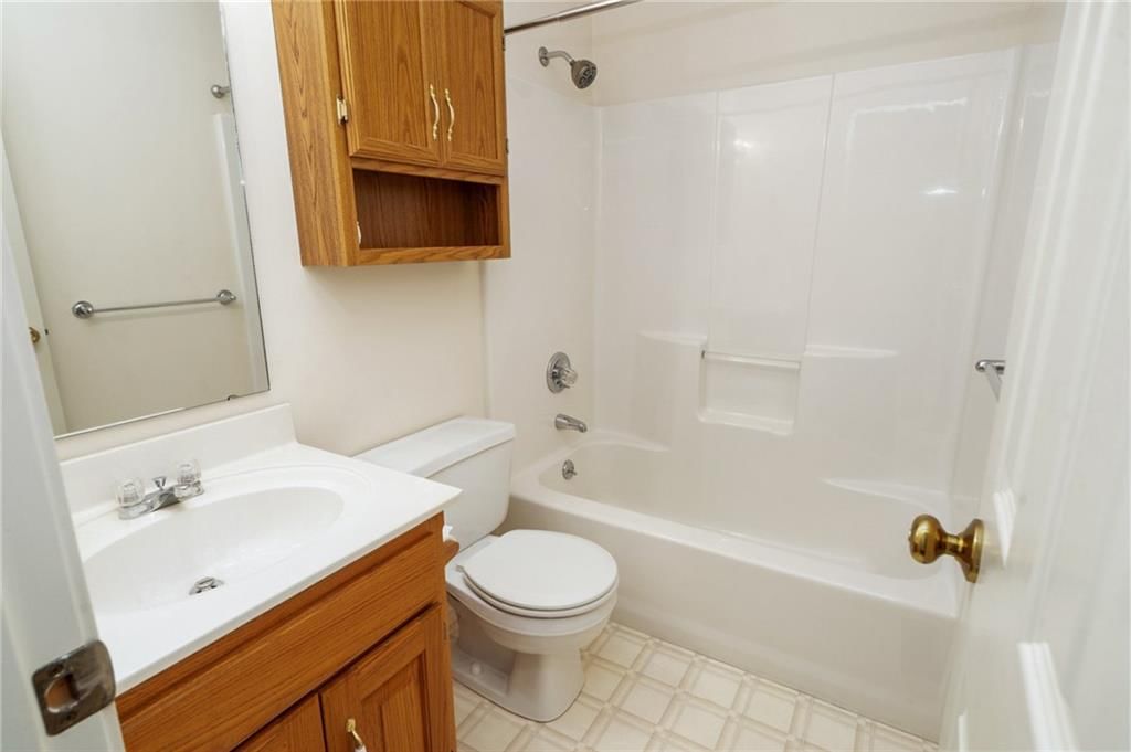 212 Edgewood Drive — photo 16