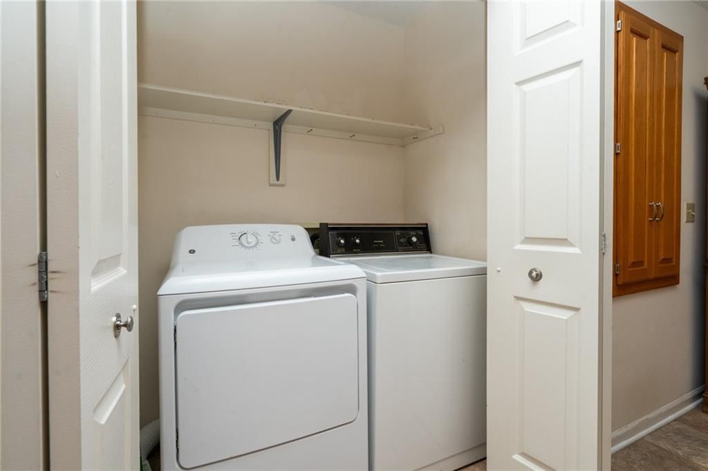 212 Edgewood Drive — photo 23