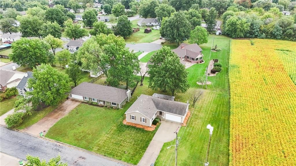 212 Edgewood Drive — photo 38