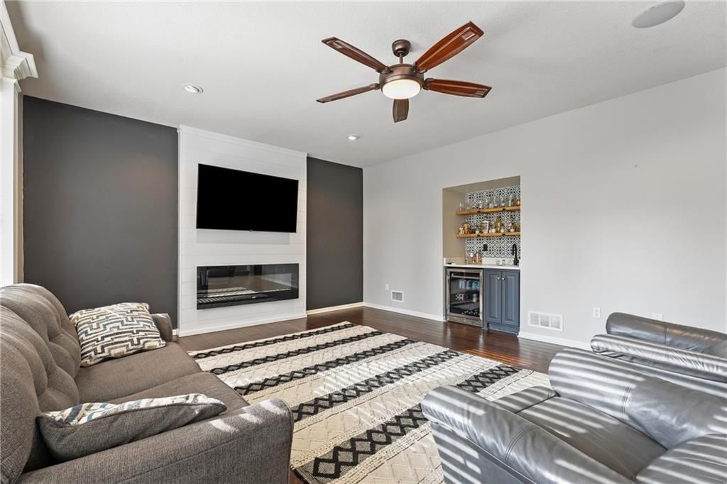 Photo 20 of 46 - 9015 N Agnes Avenue
