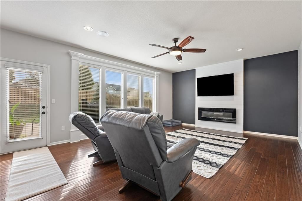 Photo 22 of 46 - 9015 N Agnes Avenue