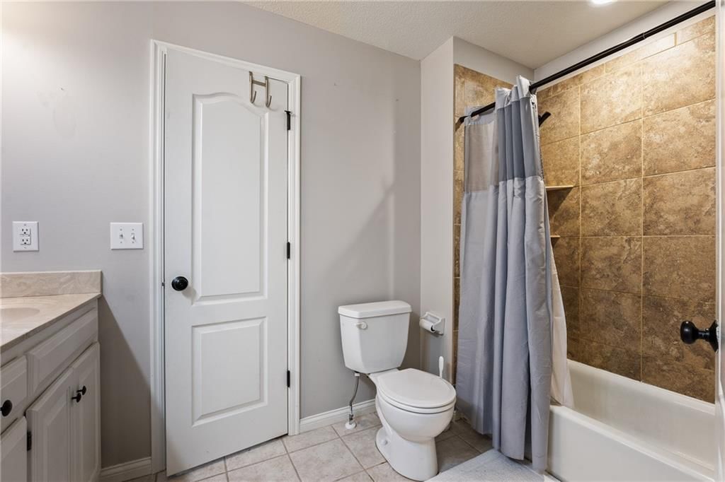 Photo 33 of 46 - 9015 N Agnes Avenue