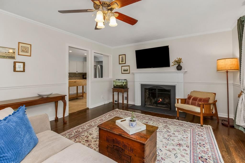 Photo 4 of 18 - 8201 W 86th Street