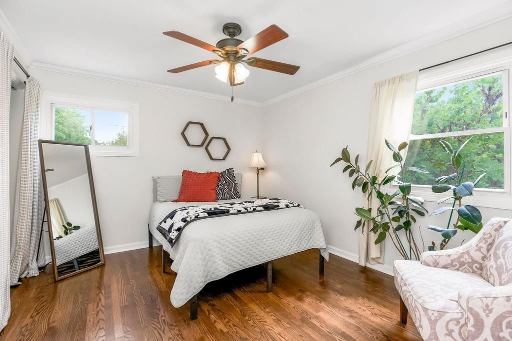Photo 12 of 18 - 8201 W 86th Street