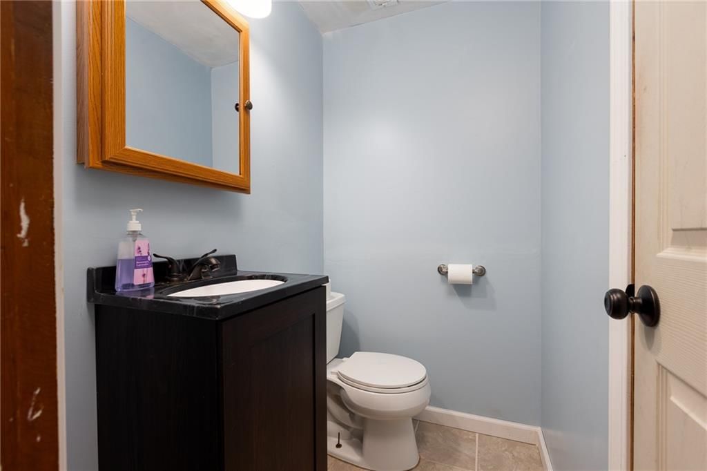 Photo 20 of 30 - 6805 NW 74TH Street