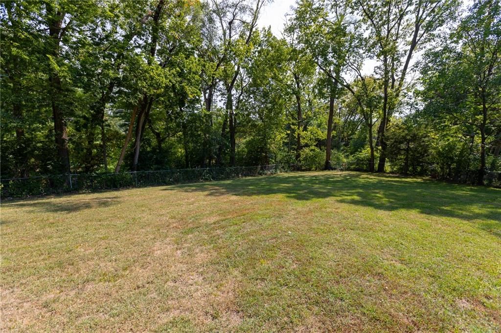 Photo 27 of 30 - 6805 NW 74TH Street