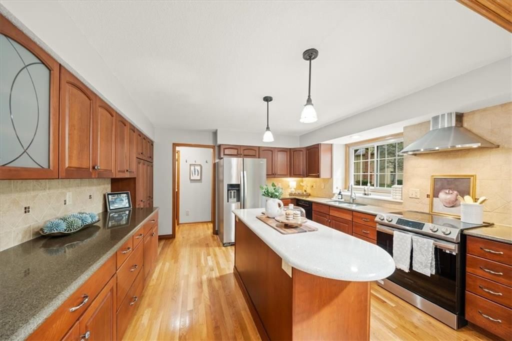 2405 W 123rd Terrace — photo 6