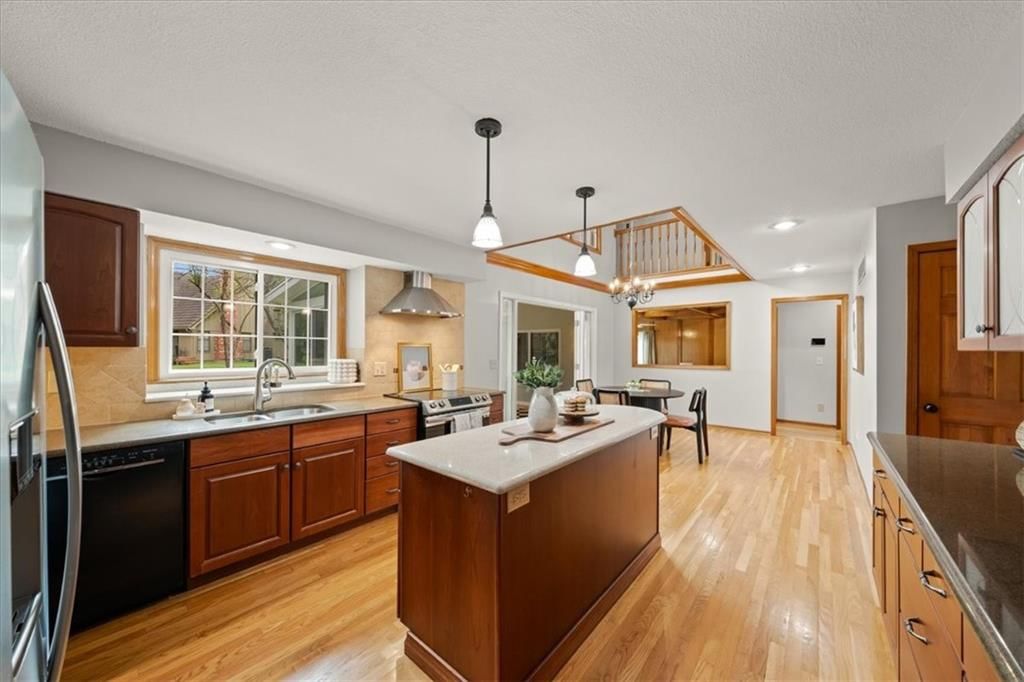 2405 W 123rd Terrace — photo 7
