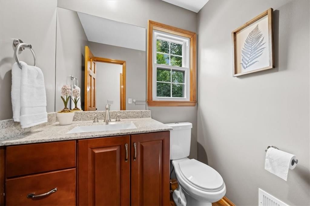2405 W 123rd Terrace — photo 13