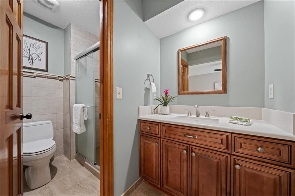 2405 W 123rd Terrace — photo 23