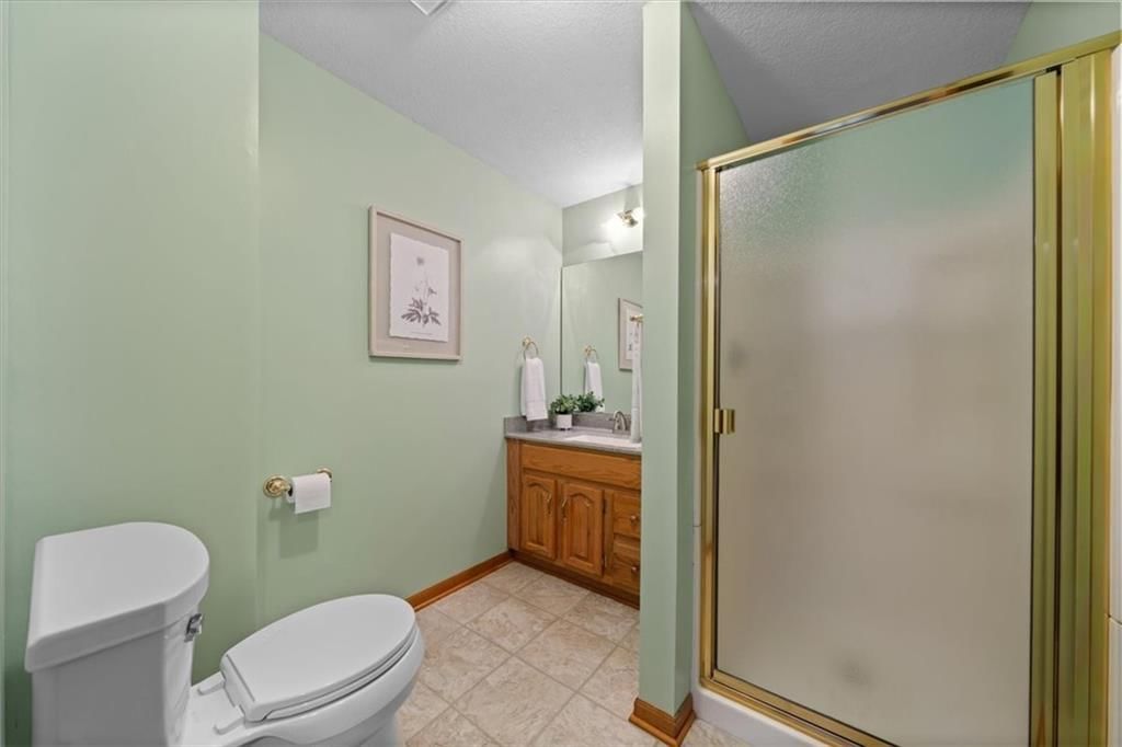 2405 W 123rd Terrace — photo 28