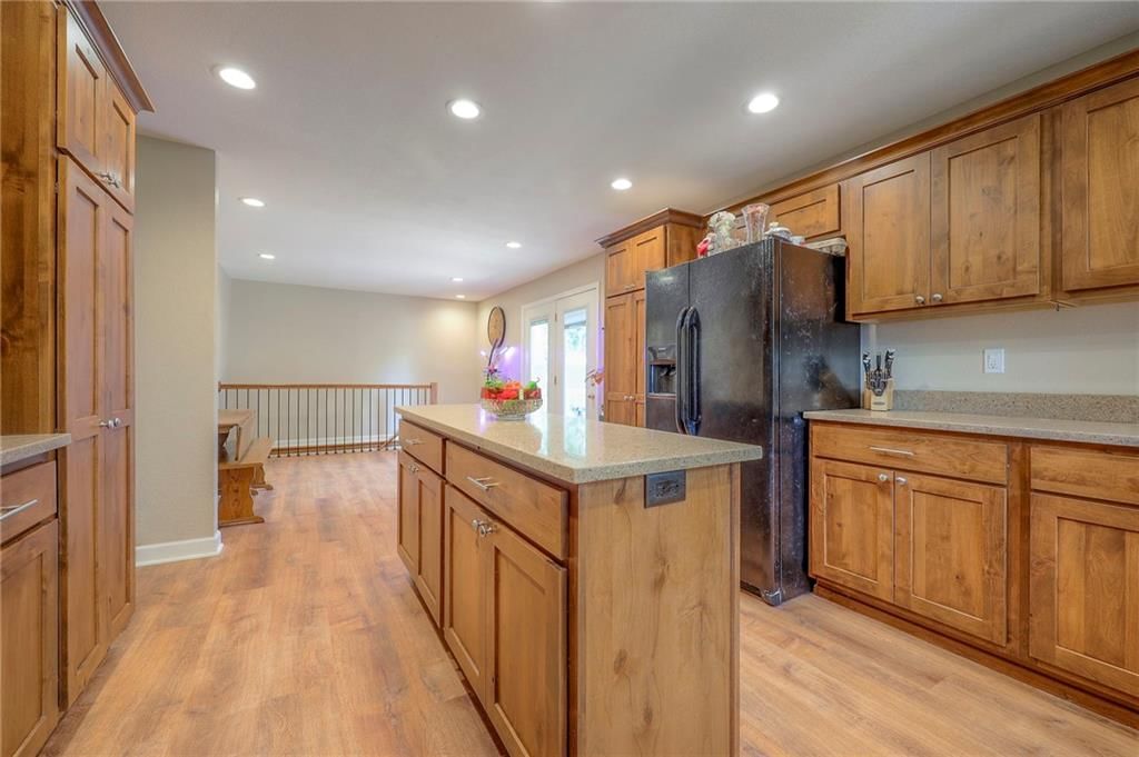 1142 S Elm Street — photo 9