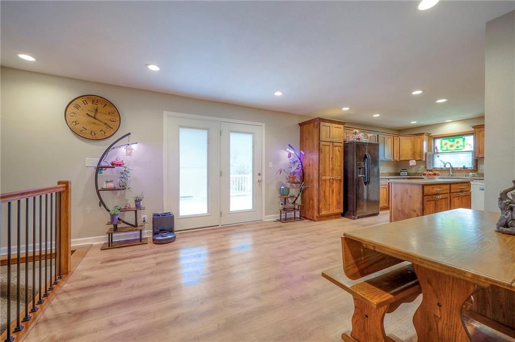 1142 S Elm Street — photo 11