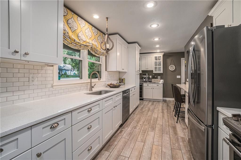 8927 High Drive — photo 10