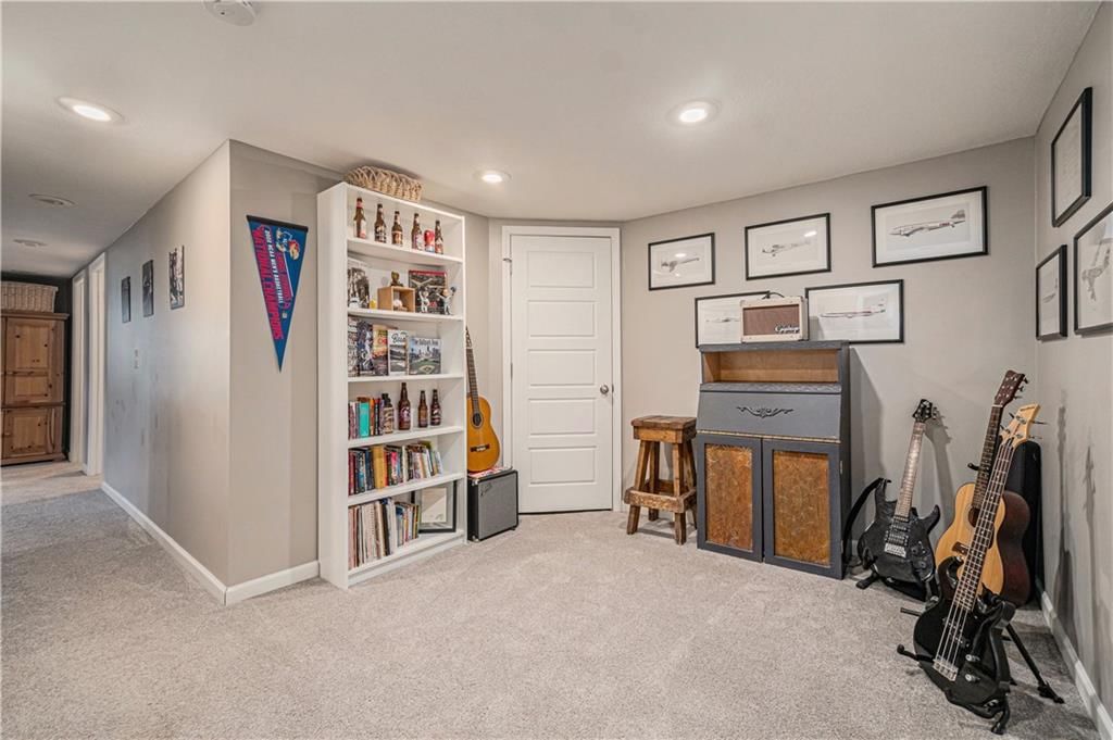 8927 High Drive — photo 24