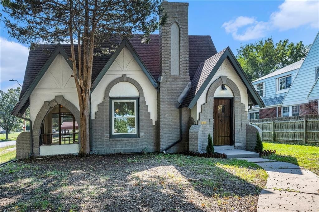 2321 E Meyer Boulevard — photo 2