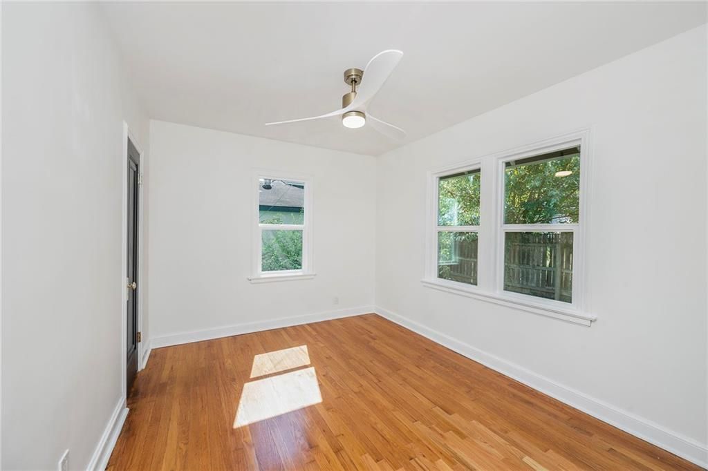 2321 E Meyer Boulevard — photo 10