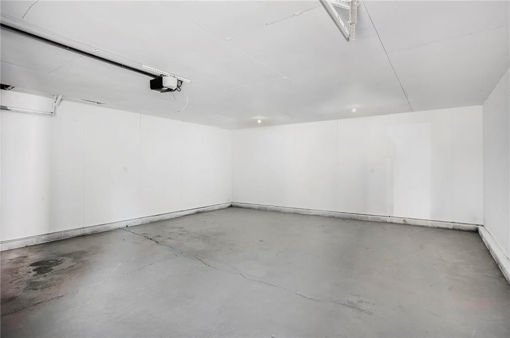 2321 E Meyer Boulevard — photo 22