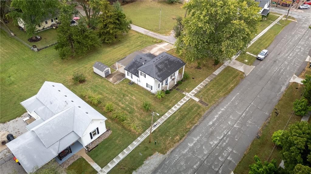 205 E Washington Street — photo 25