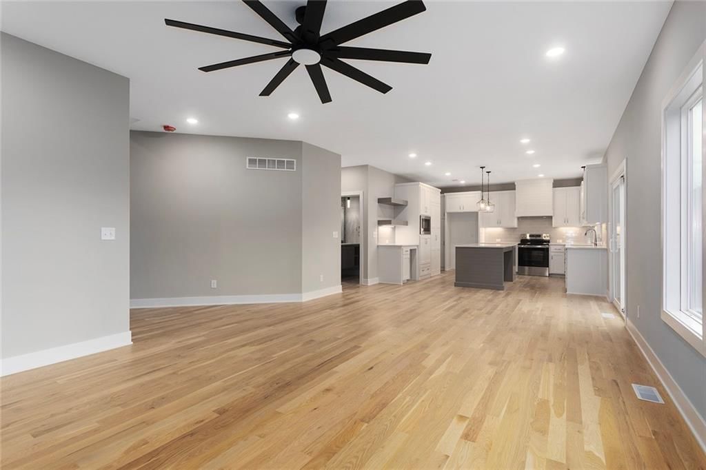 820 SE Partridge Lane — photo 8