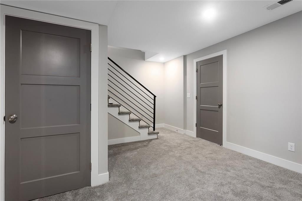 820 SE Partridge Lane — photo 32