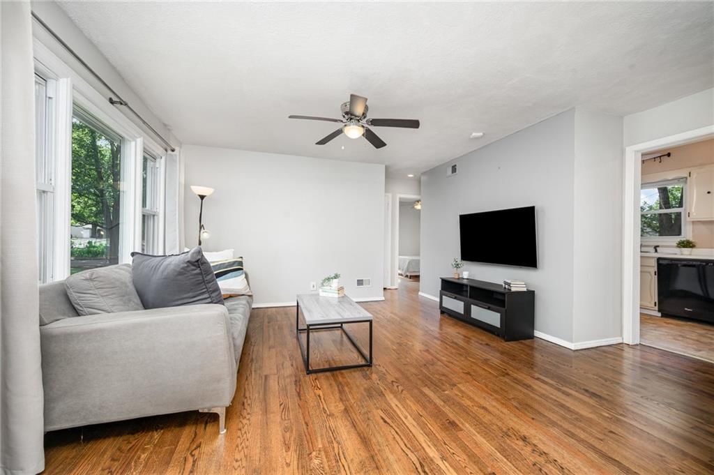 6408 Santa Fe Drive — photo 3
