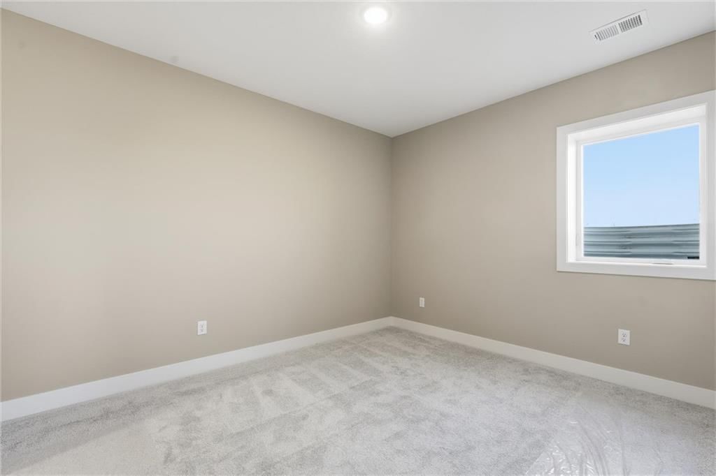 9419 N Belleview Avenue — photo 19