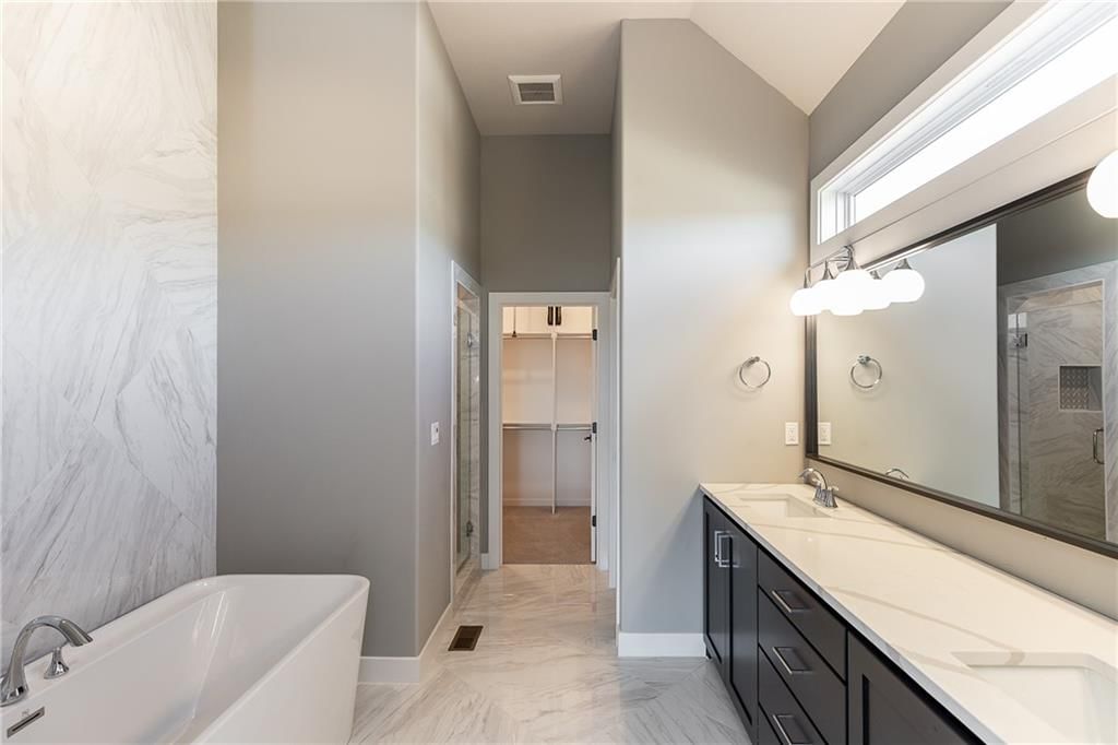 18609 Reinhardt Street — photo 32