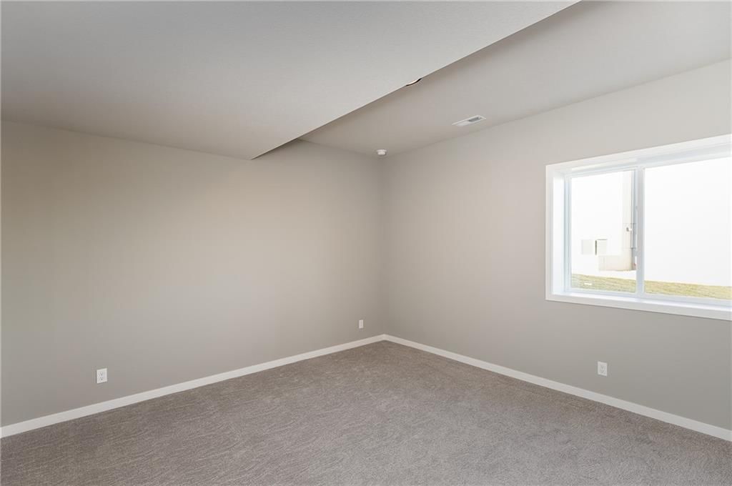 18609 Reinhardt Street — photo 40