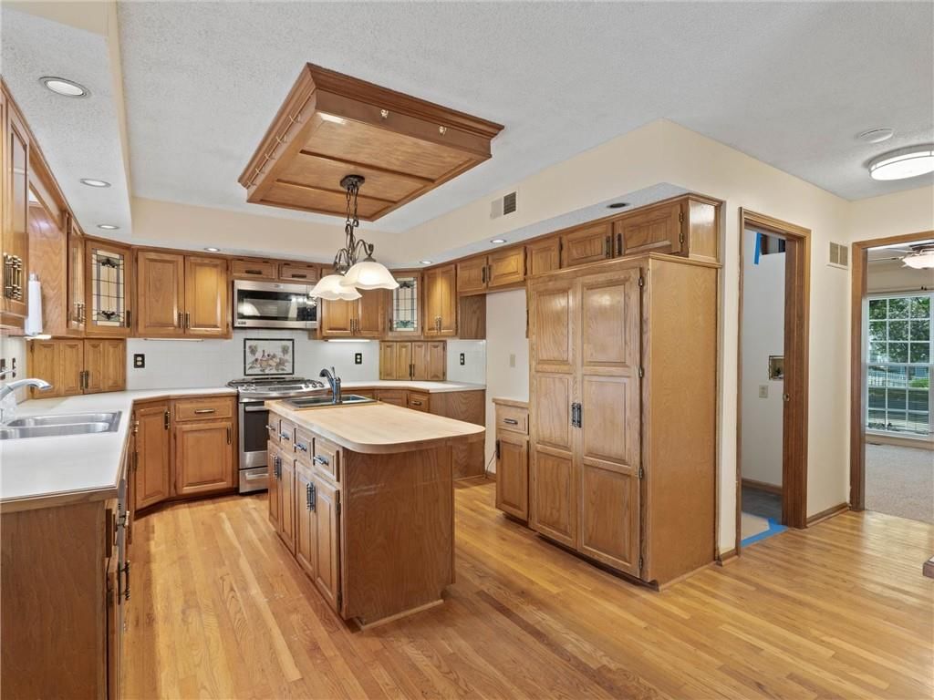 5807 N Cypress Avenue — photo 12