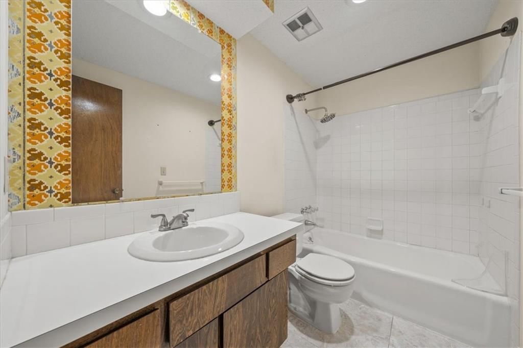 7029 ALBERVAN Street — photo 28