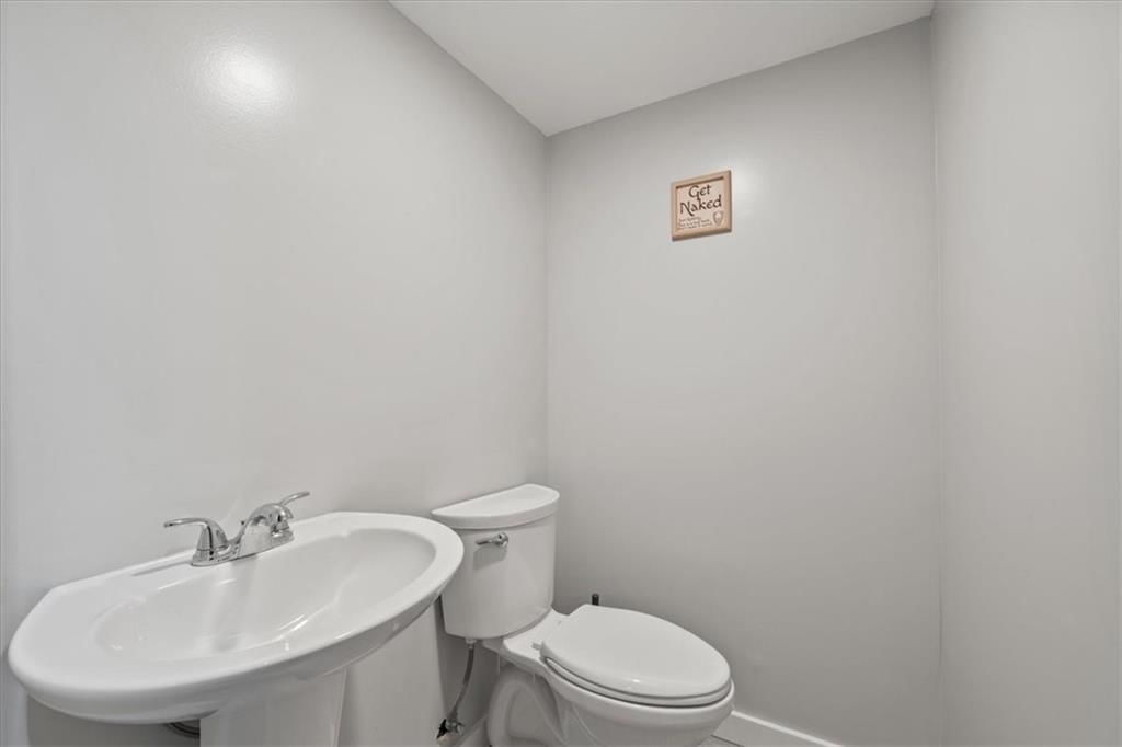 7029 ALBERVAN Street — photo 32