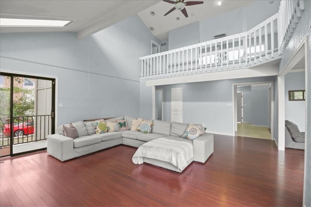 215 NW Aspen Street — photo 5