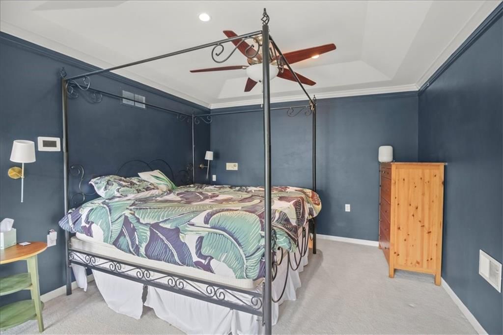 215 NW Aspen Street — photo 25