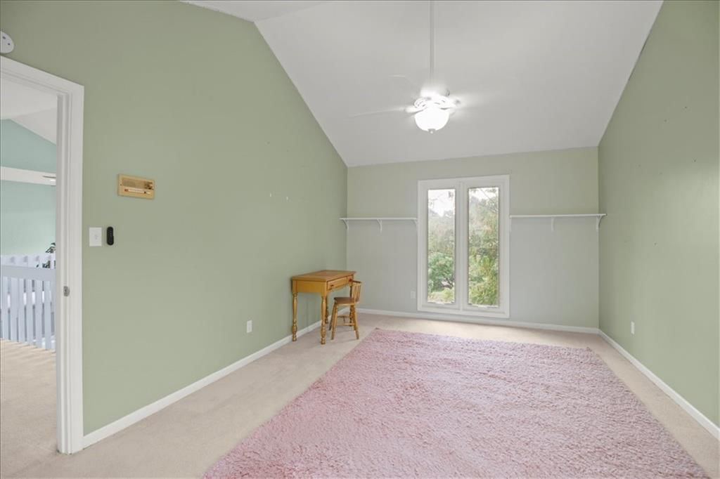 215 NW Aspen Street — photo 28