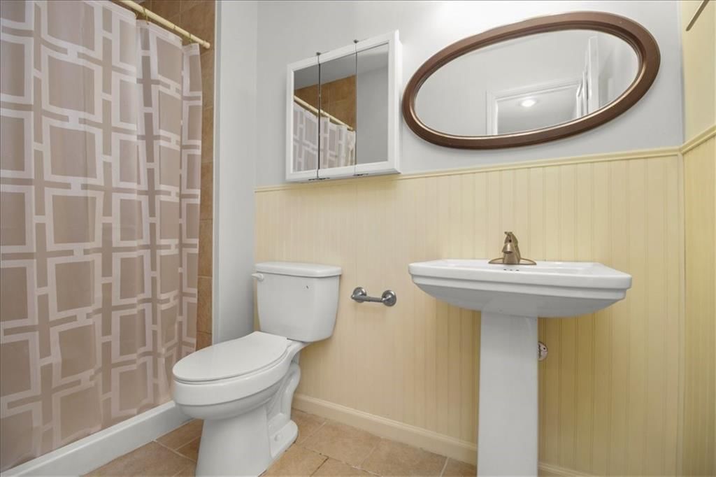 215 NW Aspen Street — photo 40