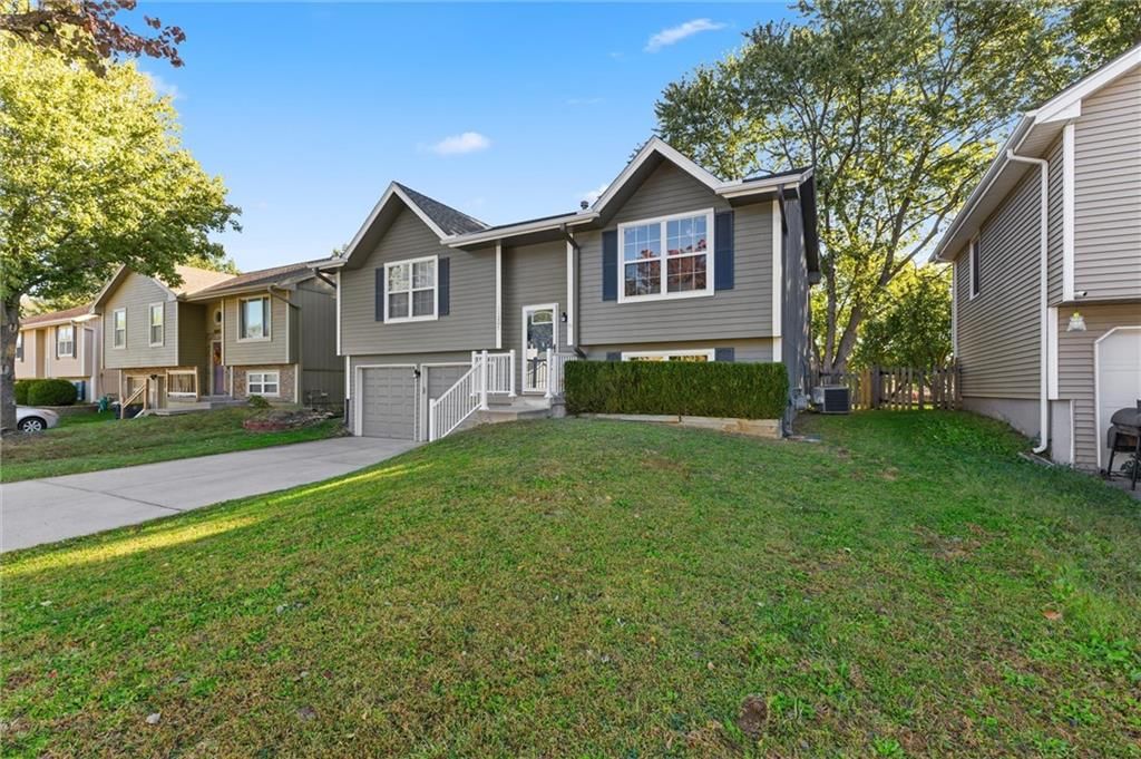 11207 N MARSH Avenue — photo 5
