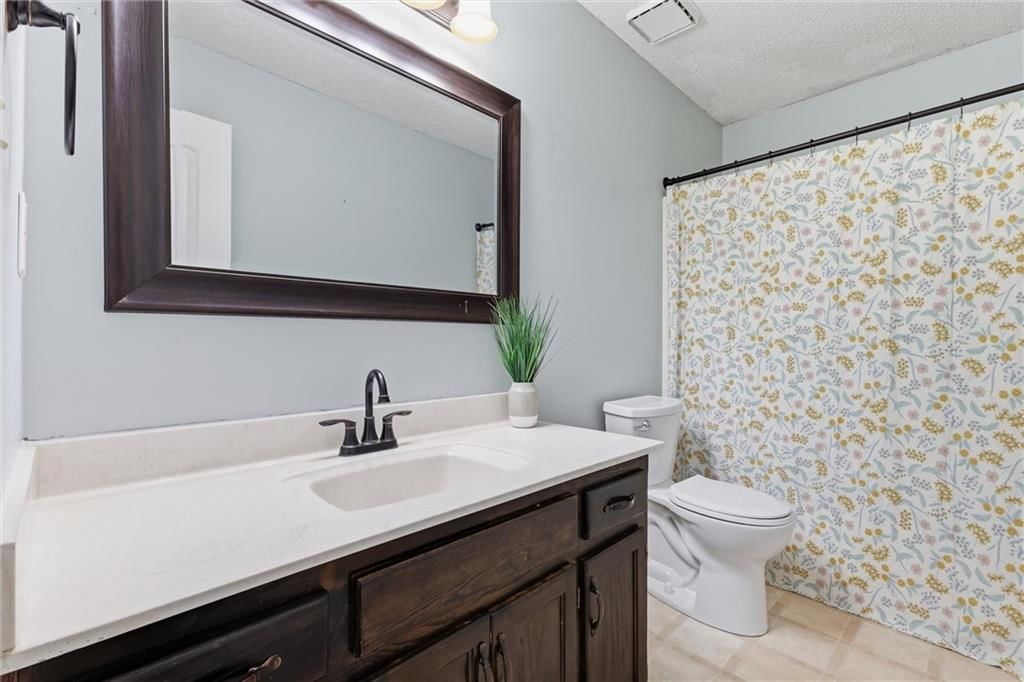 11207 N MARSH Avenue — photo 16