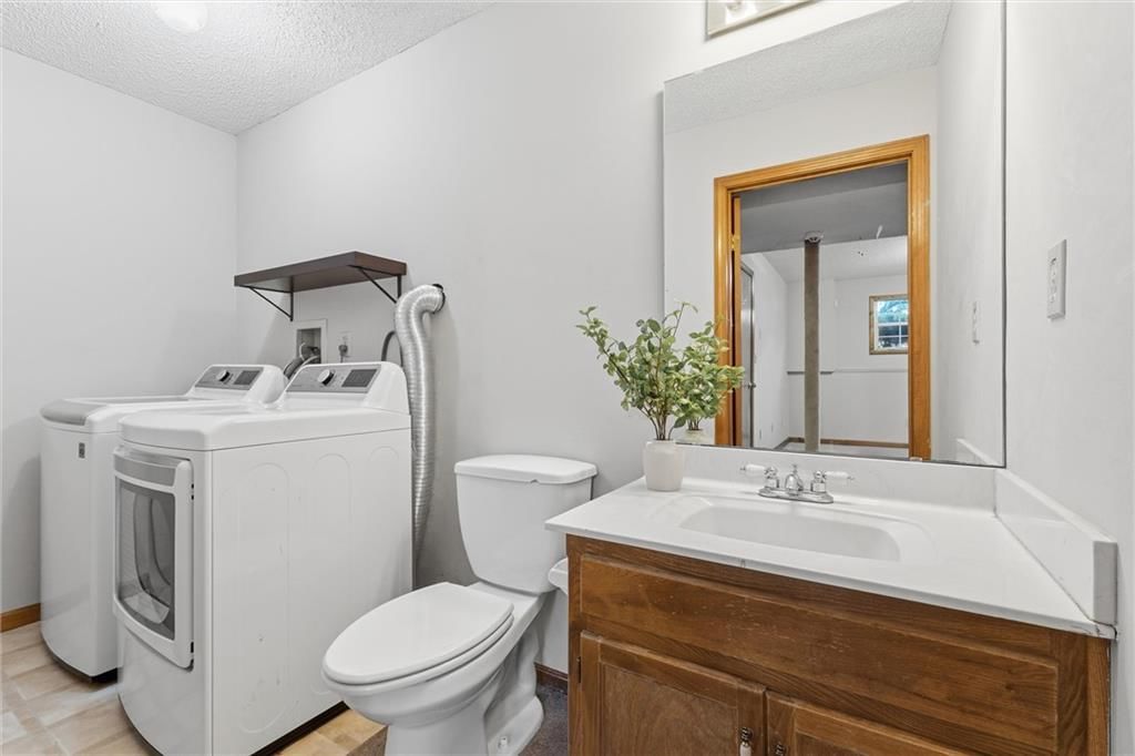 11207 N MARSH Avenue — photo 24