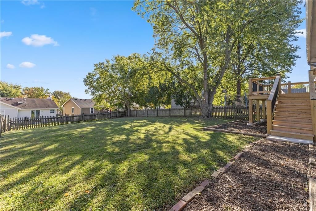 11207 N MARSH Avenue — photo 27