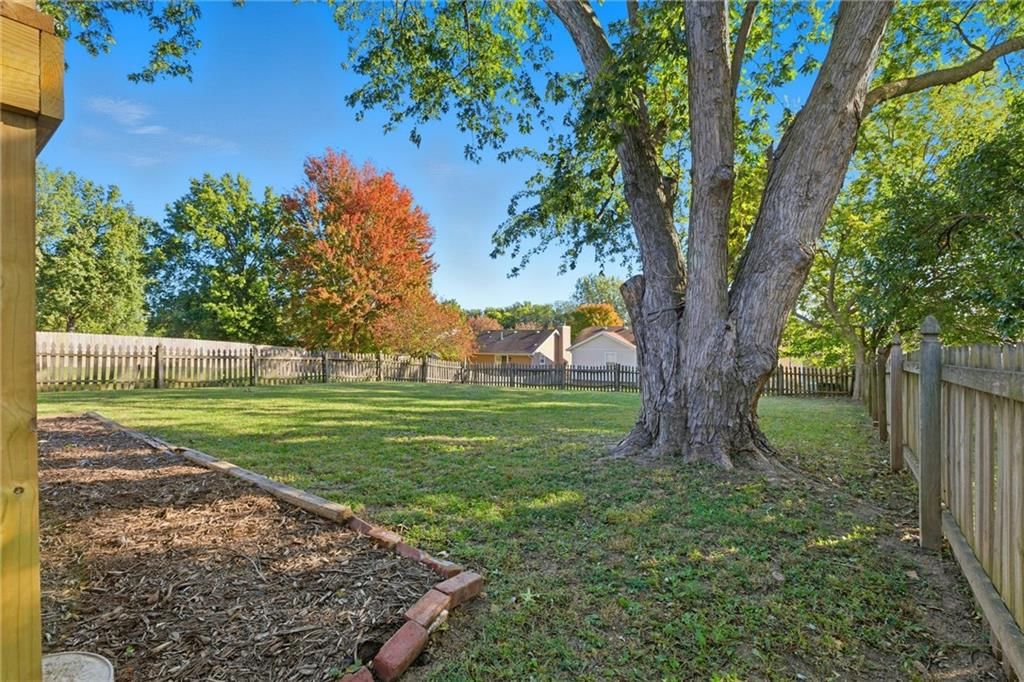 11207 N MARSH Avenue — photo 28