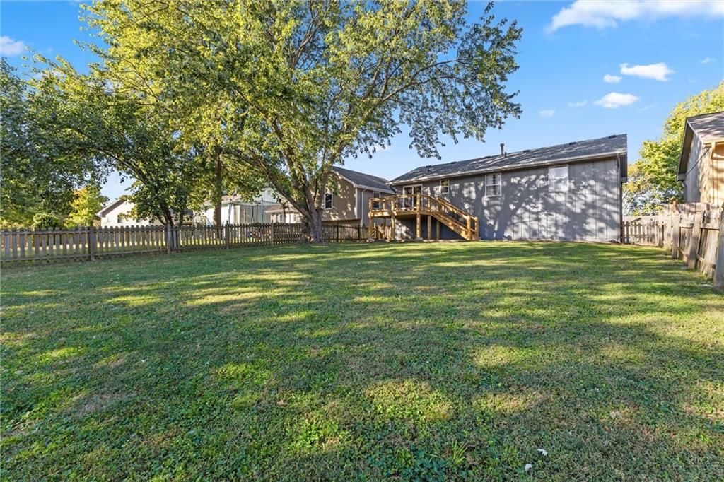 11207 N MARSH Avenue — photo 30