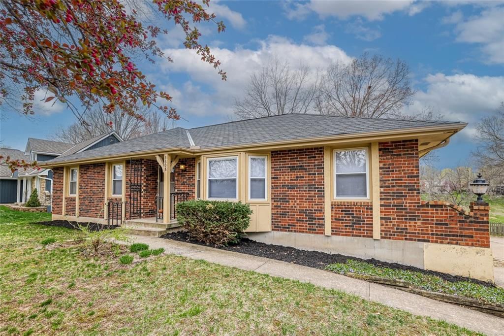 3608 NW Blue Jacket Drive — photo 3