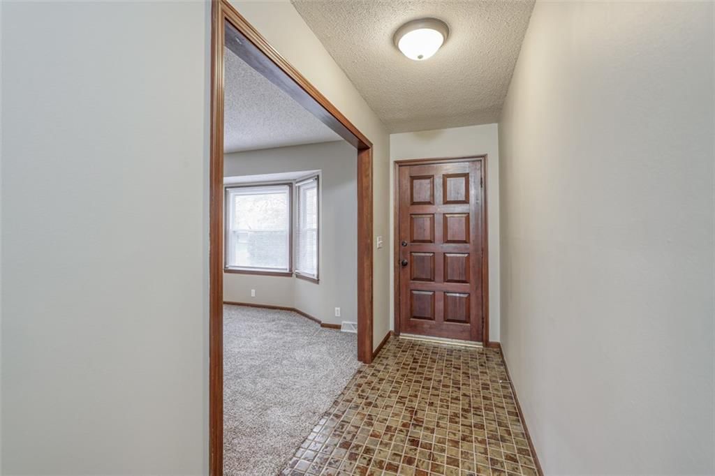 3608 NW Blue Jacket Drive — photo 6