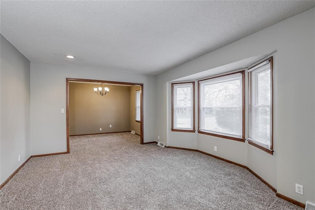 3608 NW Blue Jacket Drive — photo 7