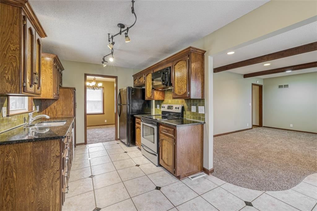 3608 NW Blue Jacket Drive — photo 13