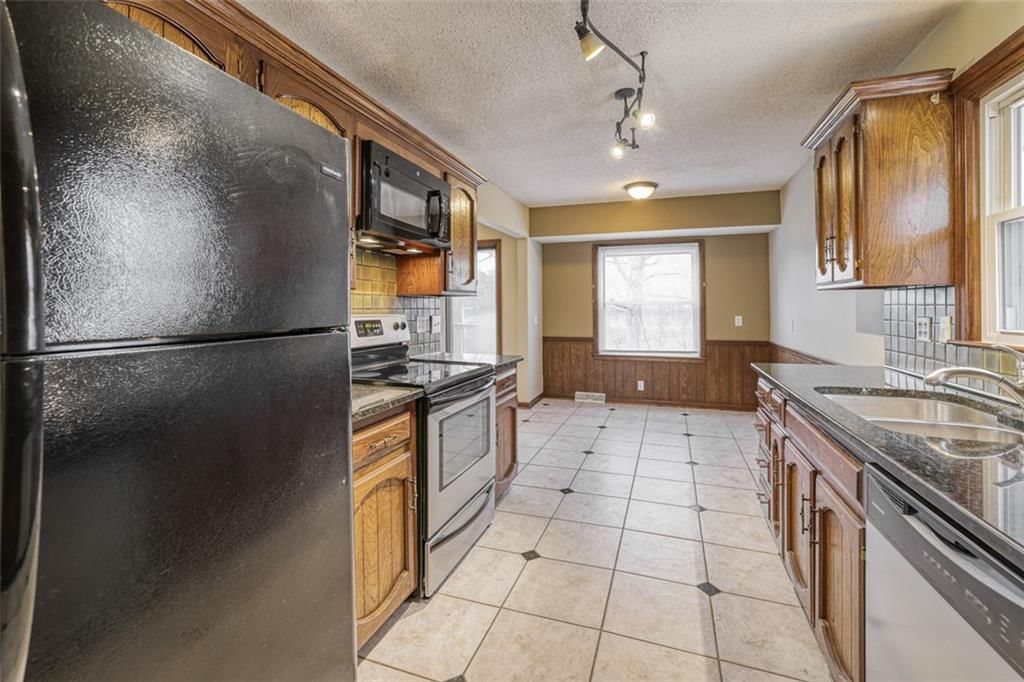 3608 NW Blue Jacket Drive — photo 18